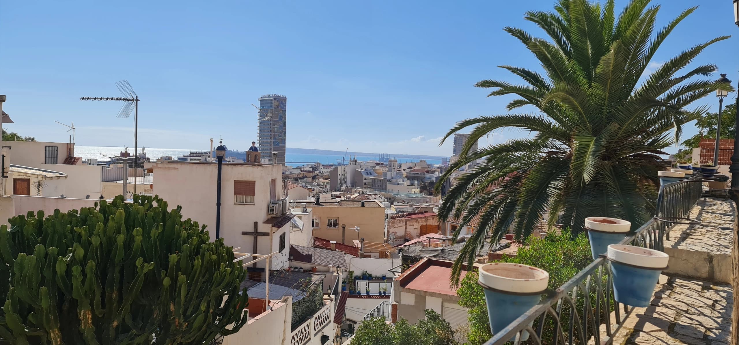 vista al mar mediterraneo desde Alicante